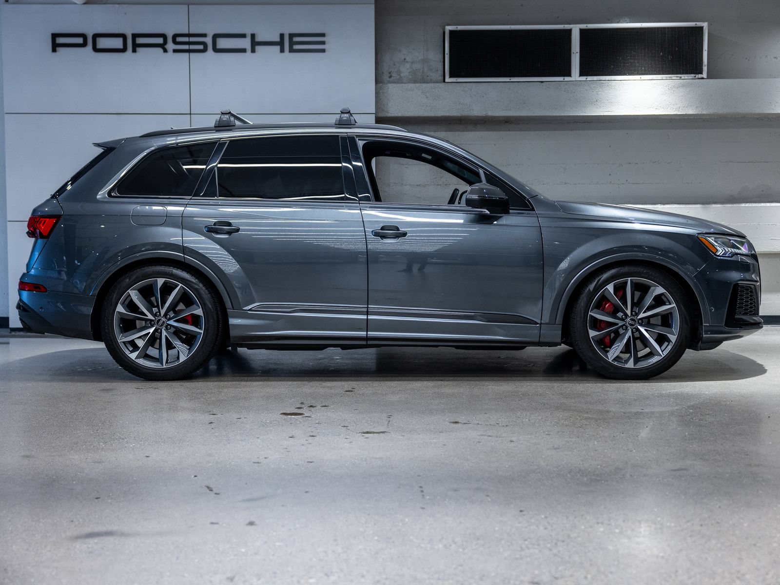 Used 2023 Audi SQ7 Prestige w/ Sport Package AWD/4WD image 44