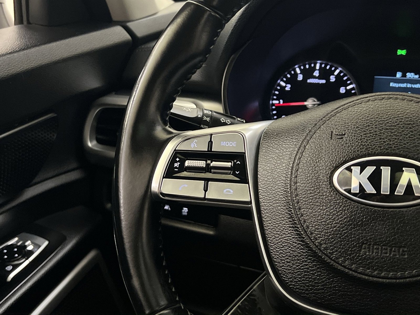 Used 2021 Kia Telluride S image 32