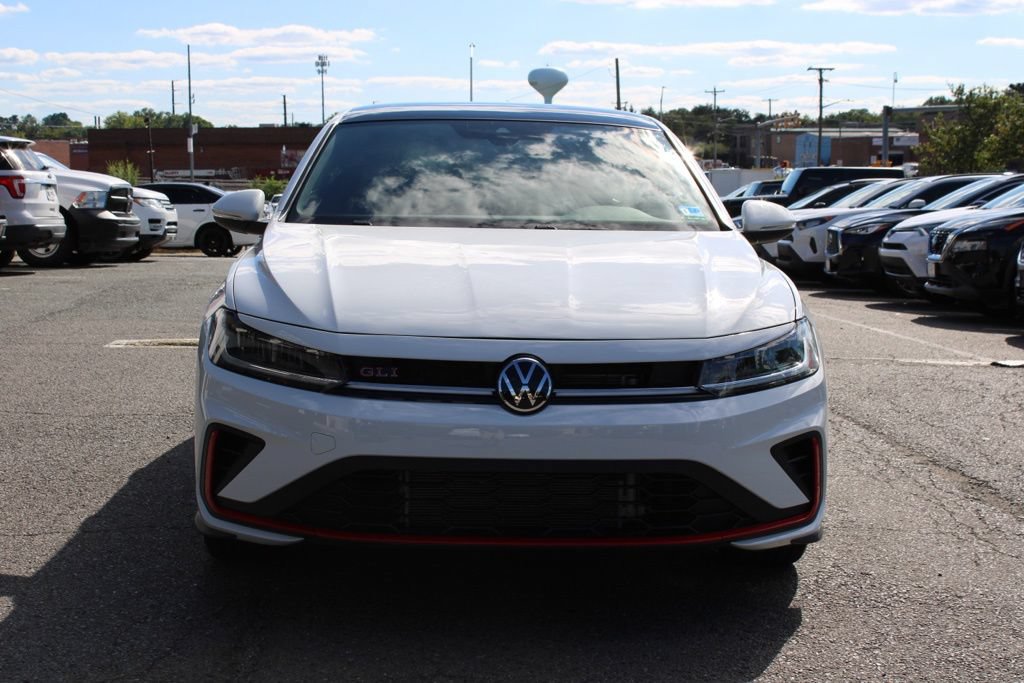 Used 2025 Volkswagen Jetta GLI Autobahn FWD image 3