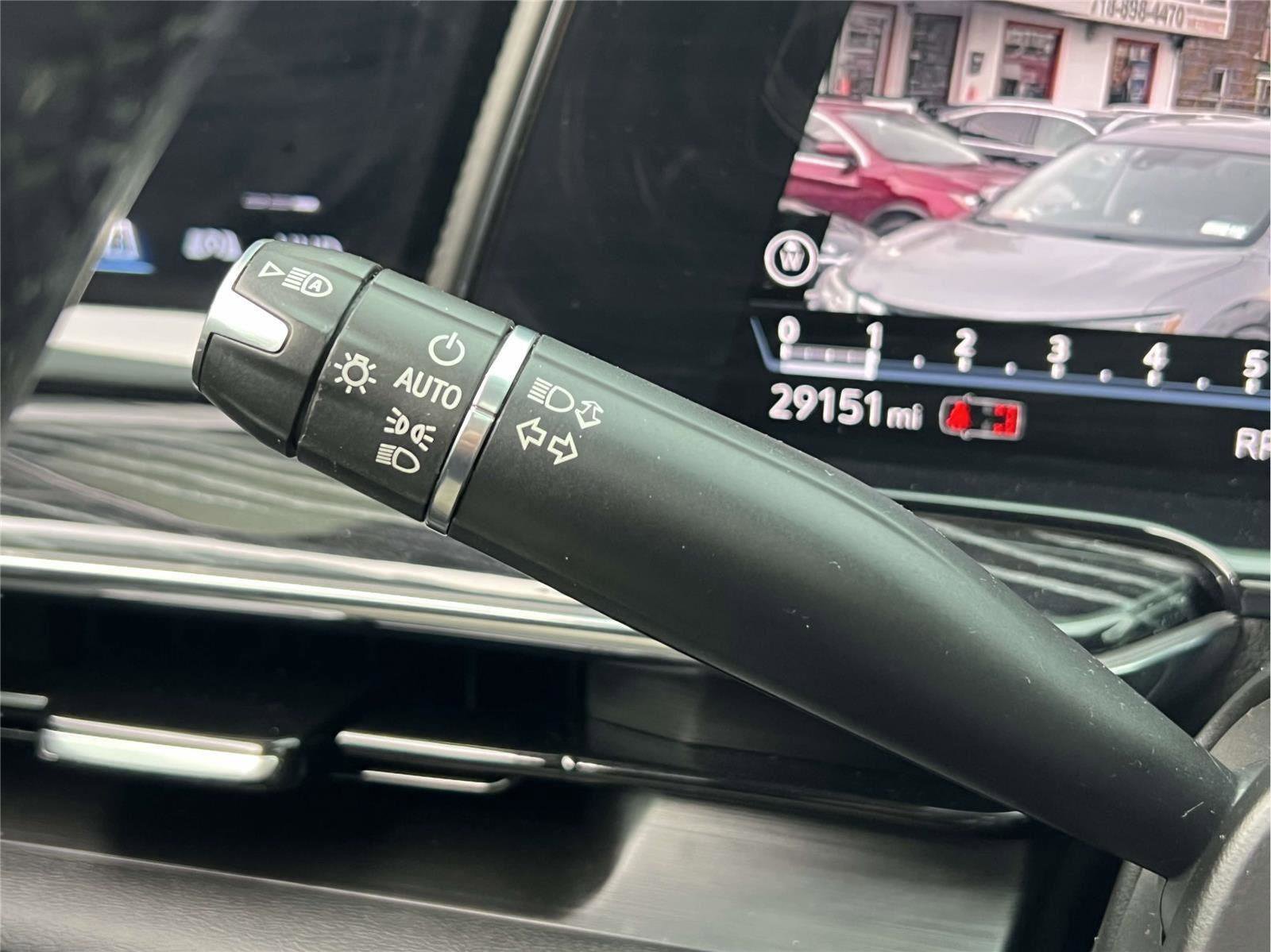 Used 2022 Cadillac Escalade ESV Sport image 25