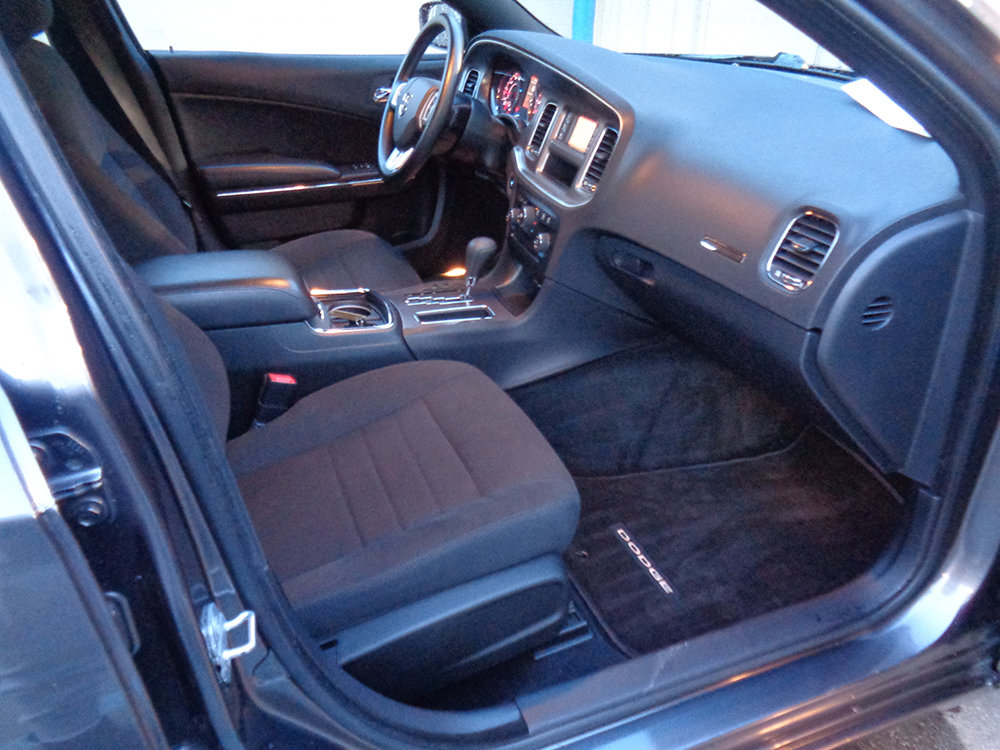Used 2014 Dodge Charger SE w/ Sport Appearance Group RWD image 9