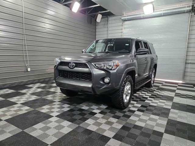 Used 2018 Toyota 4Runner SR5 w/ Wilderness Package image 39