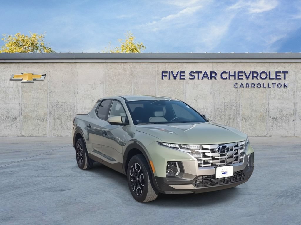 Used 2024 Hyundai Santa Cruz SE FWD image 2