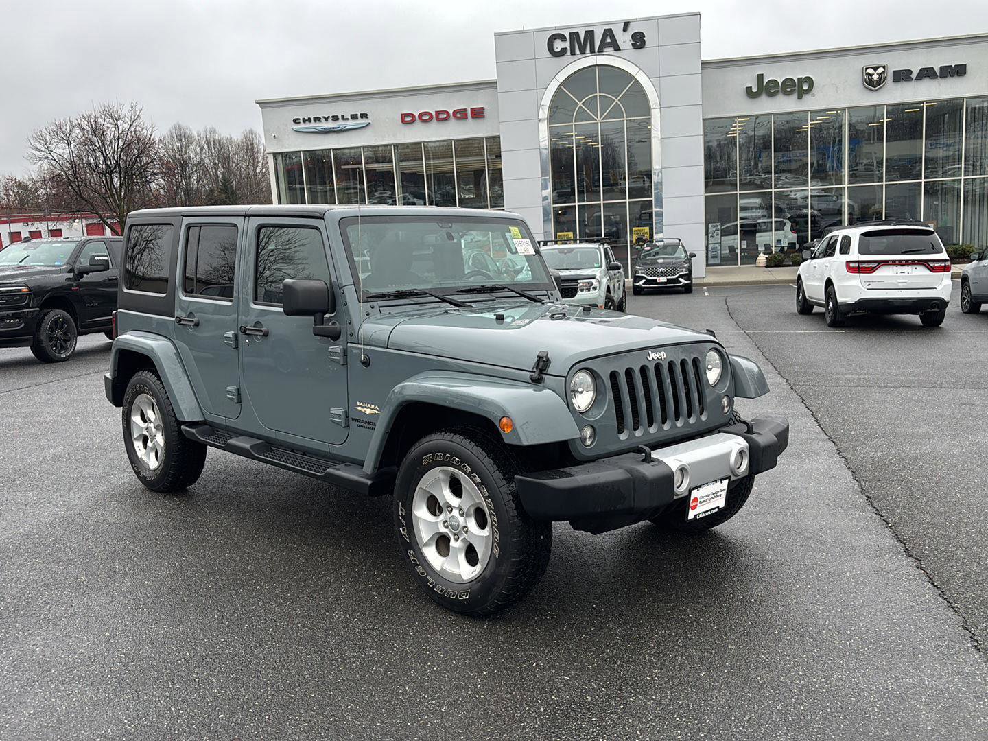 Used 2015 Jeep Wrangler Unlimited Sahara w/ Connectivity Group