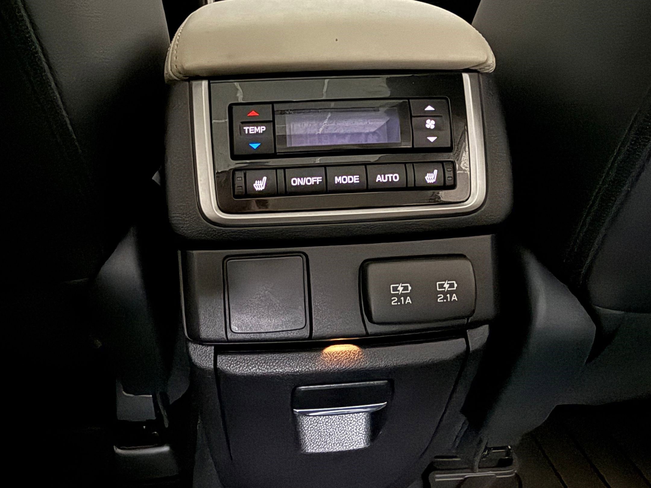 Used 2022 Subaru Ascent Limited w/ Technology Package AWD/4WD image 22