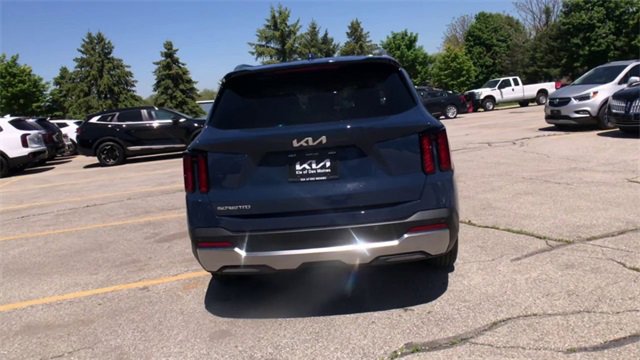New 2025 Kia Sorento S w/ Panoramic Sunroof Package image 9