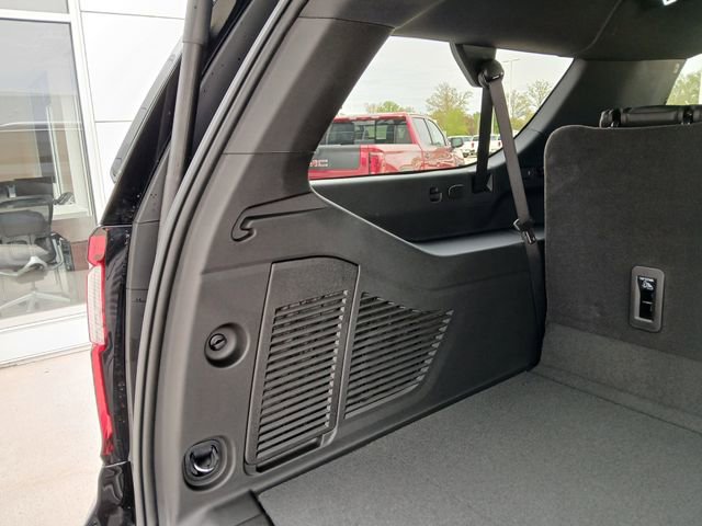 New 2026 GMC Yukon XL Elevation w/ Elevation Premium Package AWD/4WD image 25