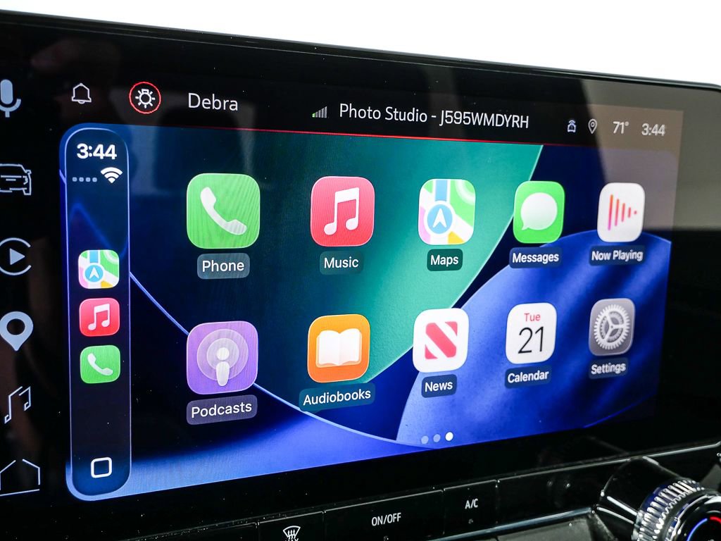 Used 2023 GMC Canyon Elevation image 15