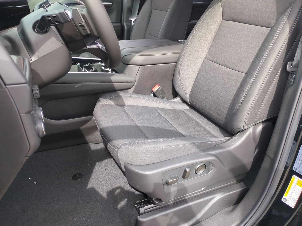 New 2026 Chevrolet Suburban LS w/ LPO, Dark Essentials Package AWD/4WD image 19