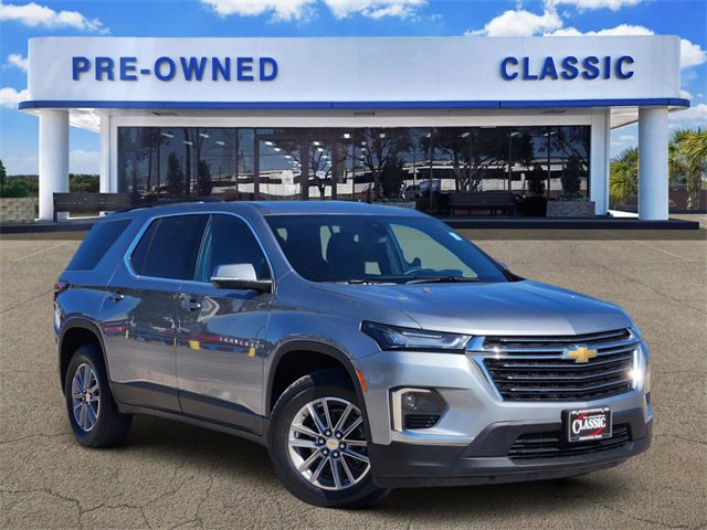 Used 2023 Chevrolet Traverse LT