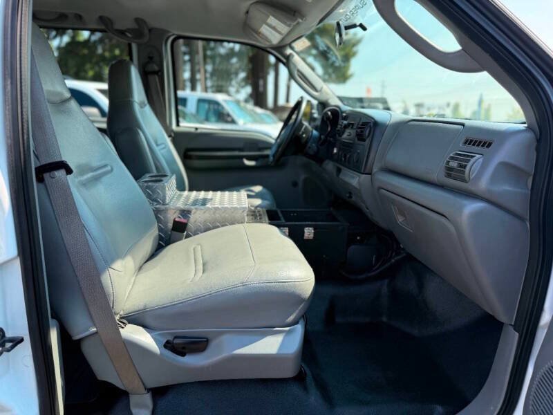 Used 2006 Ford F350 Lariat AWD/4WD image 20