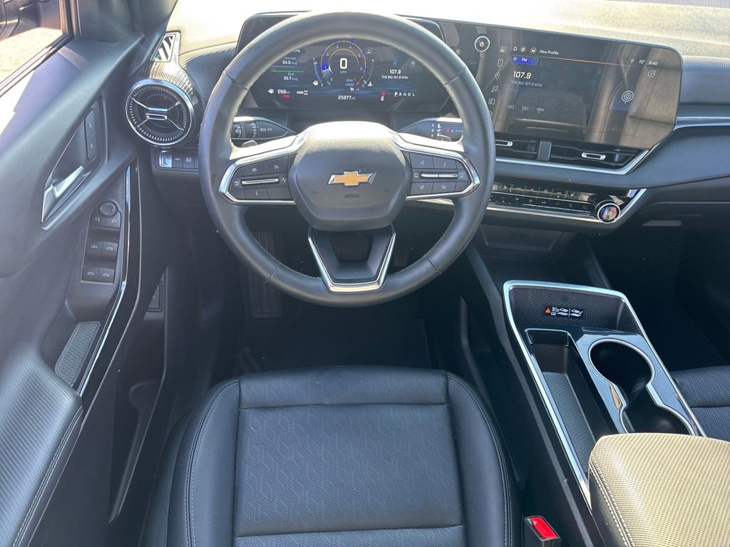 Used 2025 Chevrolet Equinox LT w/ Convenience Package II image 14