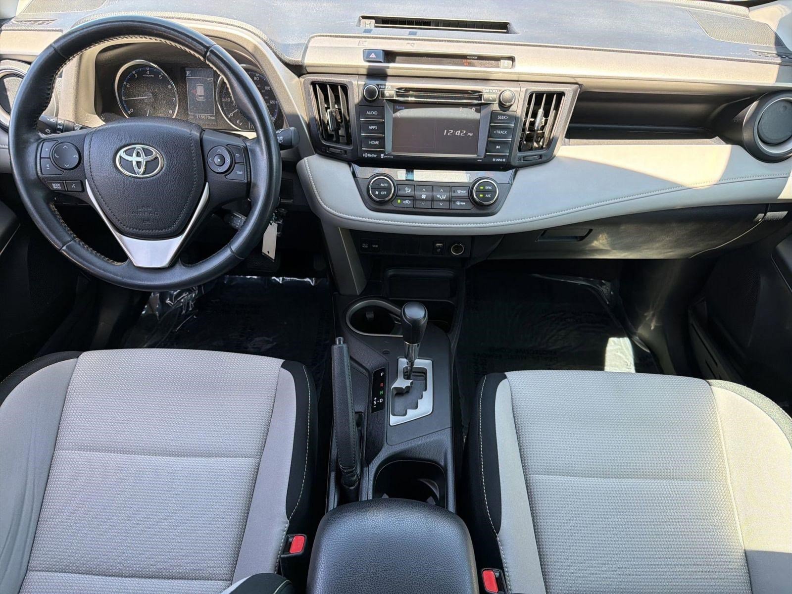 Used 2016 Toyota RAV4 XLE w/ Protection Package AWD/4WD image 17