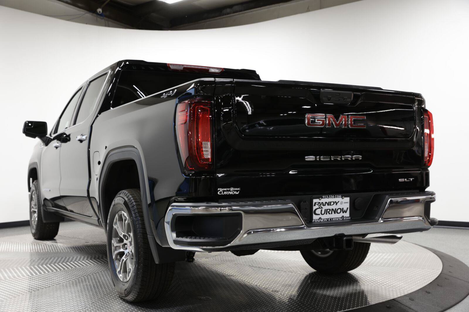 New 2026 GMC Sierra 1500 SLT AWD/4WD image 24