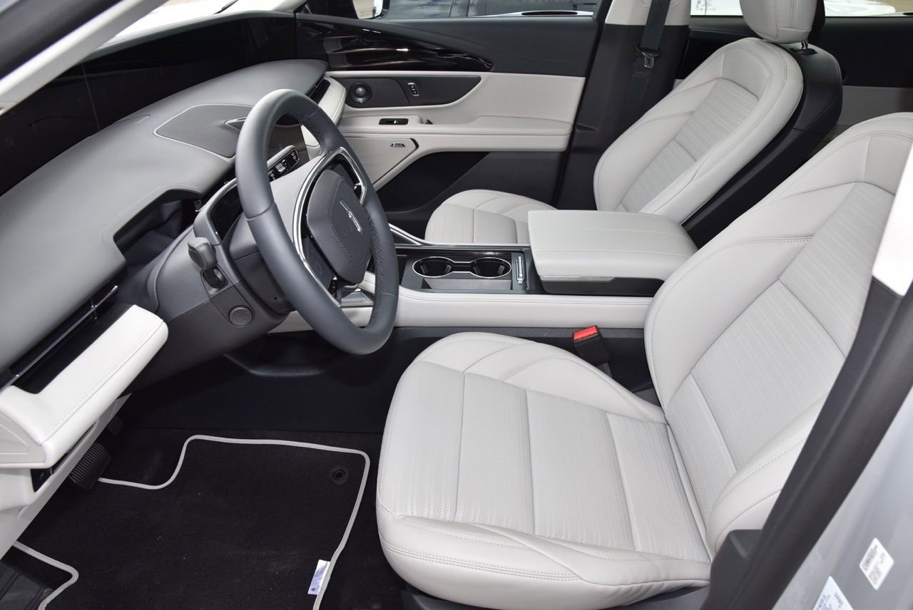 Used 2026 Lincoln Nautilus Reserve w/ Jet Appearance Package AWD/4WD image 10