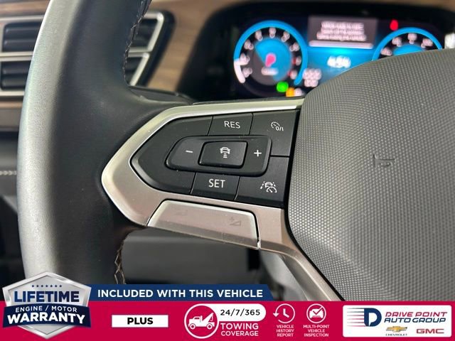 Used 2025 Volkswagen Atlas SE image 18