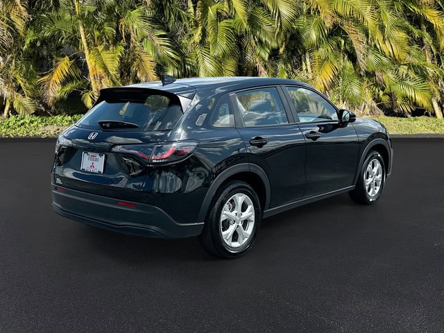 Used 2025 Honda HR-V LX image 5
