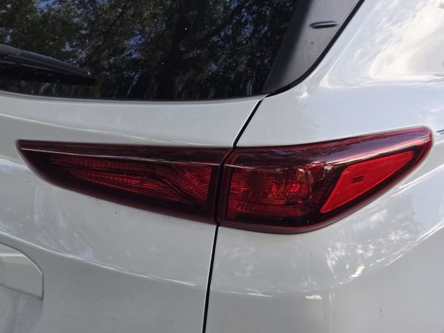 Used 2021 Hyundai Kona SEL w/ Cargo Package FWD image 9