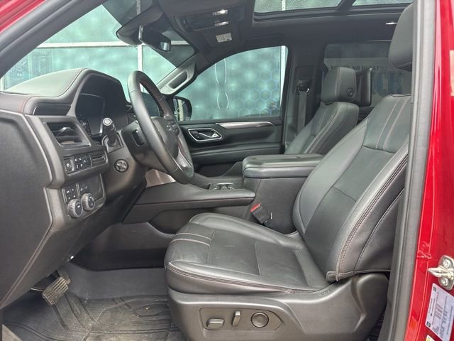 Used 2023 Chevrolet Suburban RST w/ Luxury Package AWD/4WD image 9