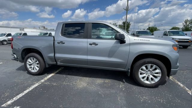 Used 2023 Chevrolet Silverado 1500 Custom AWD/4WD image 3