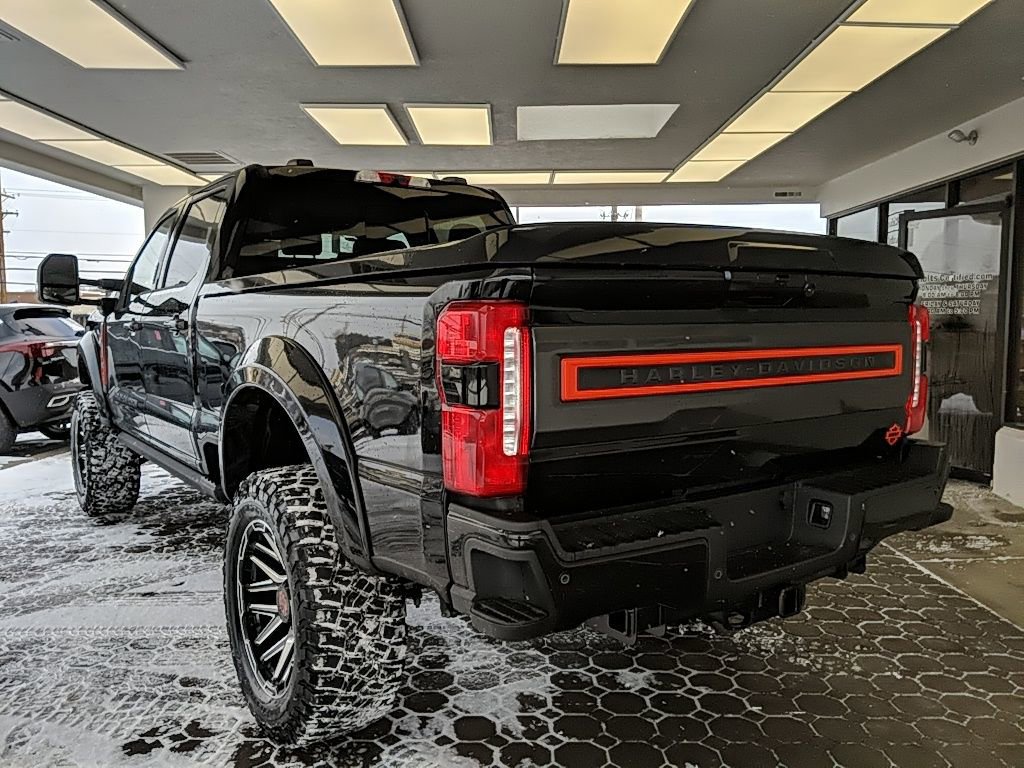 New 2026 Ford F250 Lariat w/ Black Appearance Package image 7