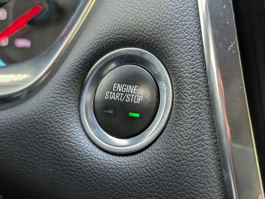 Used 2022 Chevrolet Traverse RS image 27