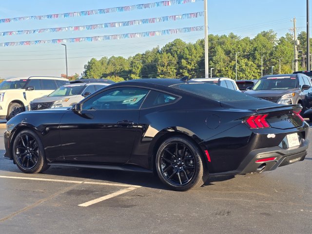 Used 2024 Ford Mustang Coupe RWD image 5