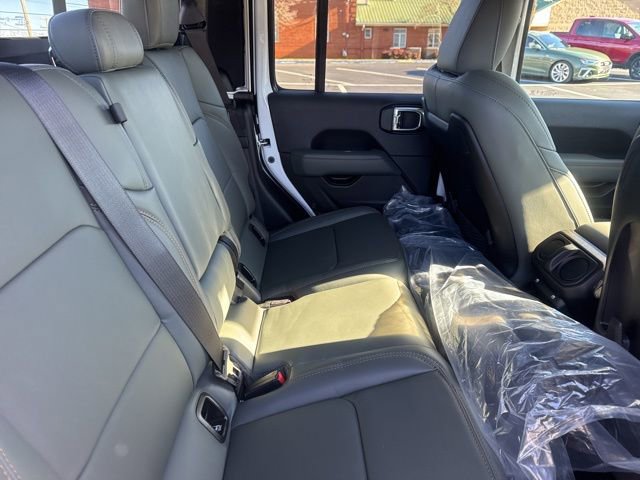 New 2026 Jeep Gladiator Mojave image 11