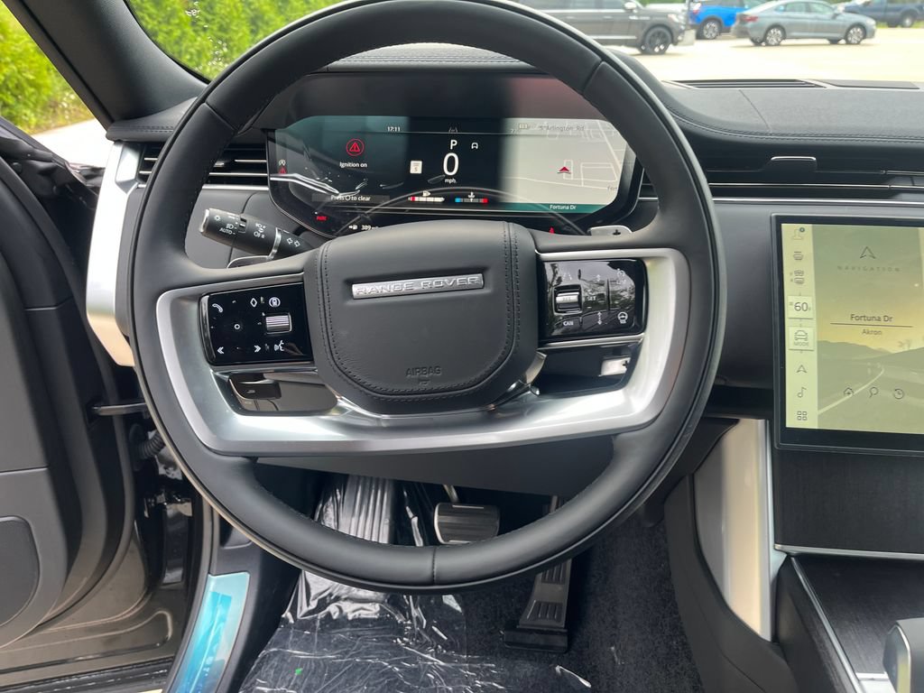 New 2026 Land Rover Range Rover Long Wheelbase SE AWD/4WD image 15