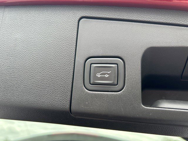 Certified 2023 Cadillac XT4 Sport w/ Cold Weather Package image 27