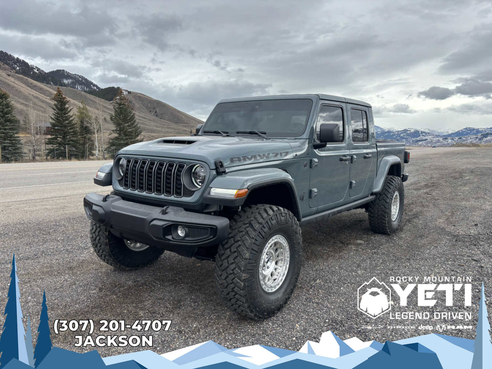 Used 2025 Jeep Gladiator Sport AWD/4WD image 1