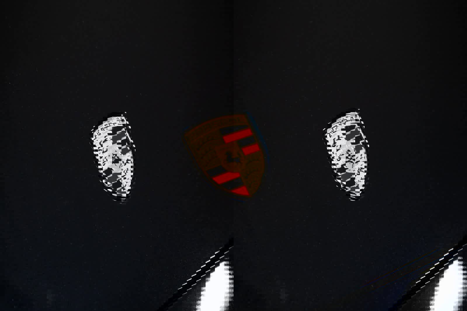 Certified 2022 Porsche Taycan 4S image 34