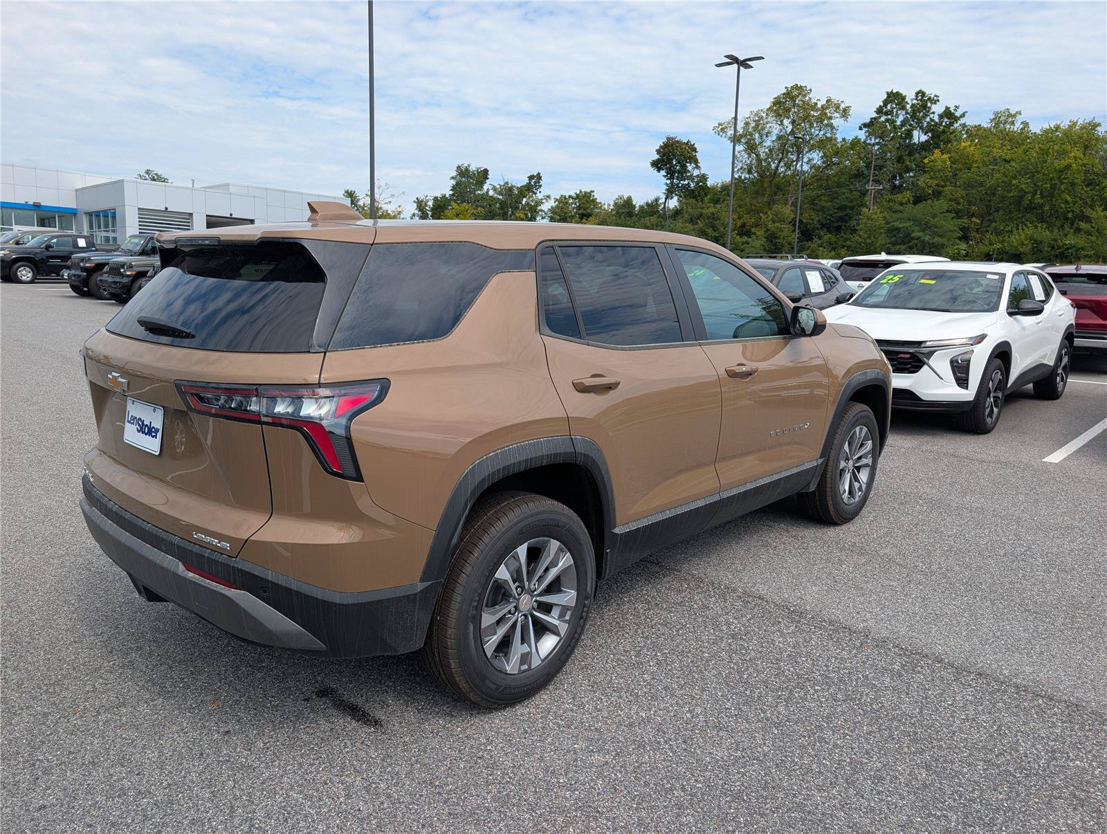 New 2027 Chevrolet Equinox LT FWD image 3