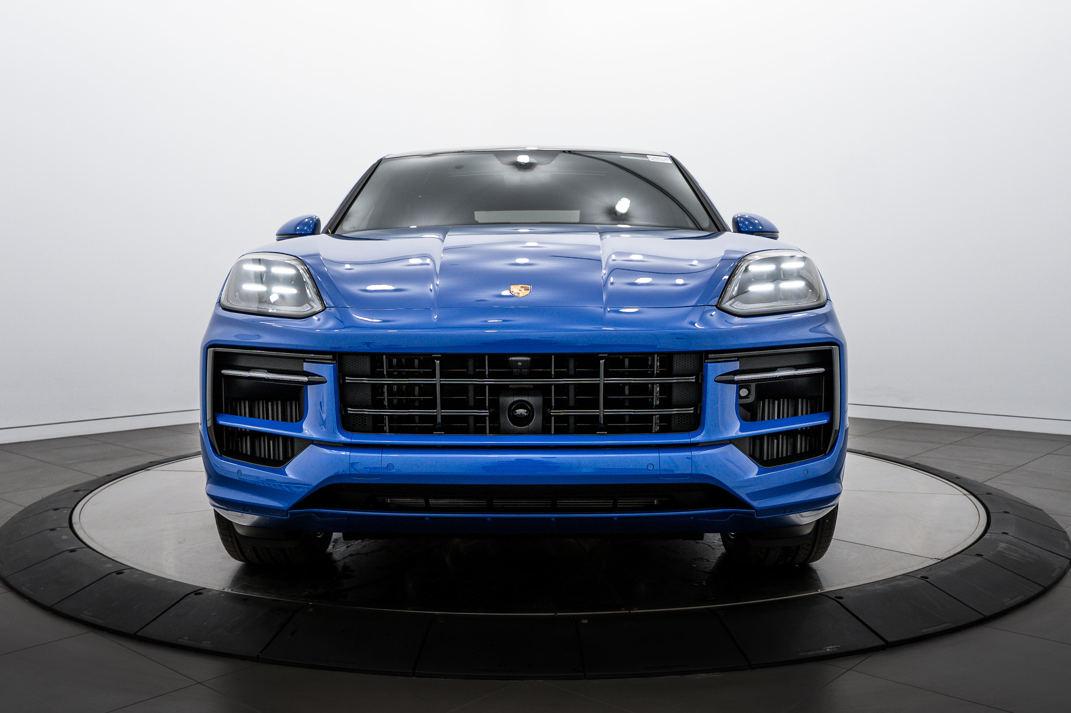 New 2026 Porsche Cayenne GTS image 10