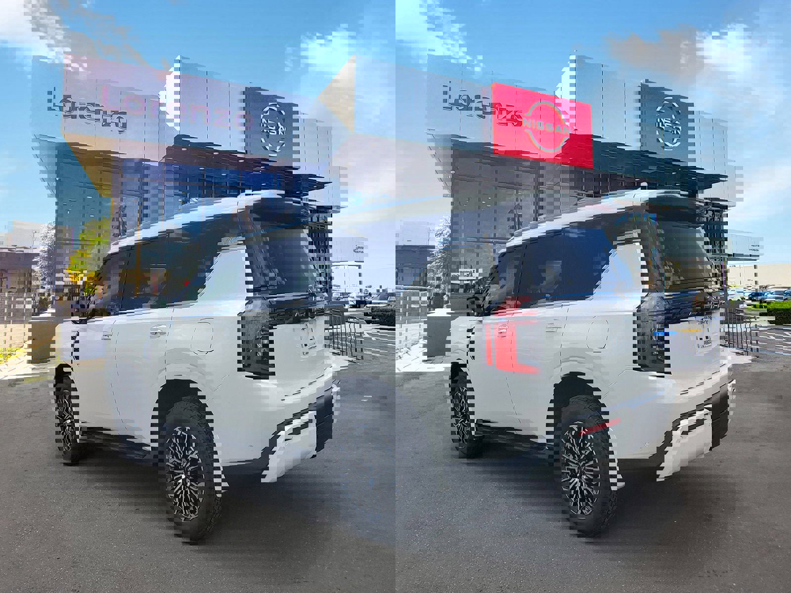 New 2025 Nissan Armada SL w/ Captain's Chari Seat Package image 6