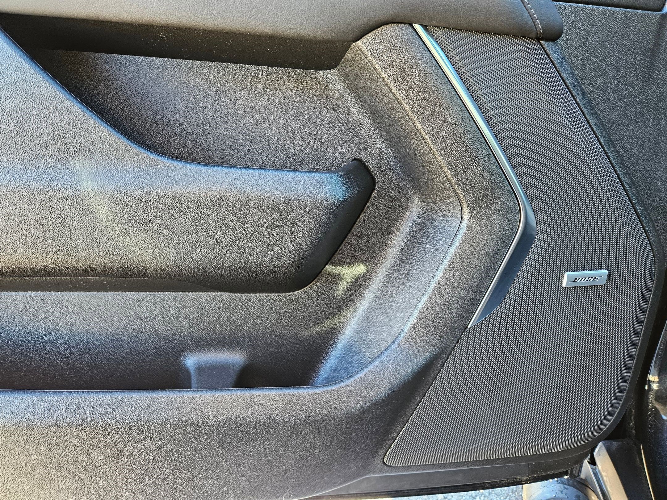 Used 2025 Chevrolet Suburban Z71 w/ Comfort Package image 14