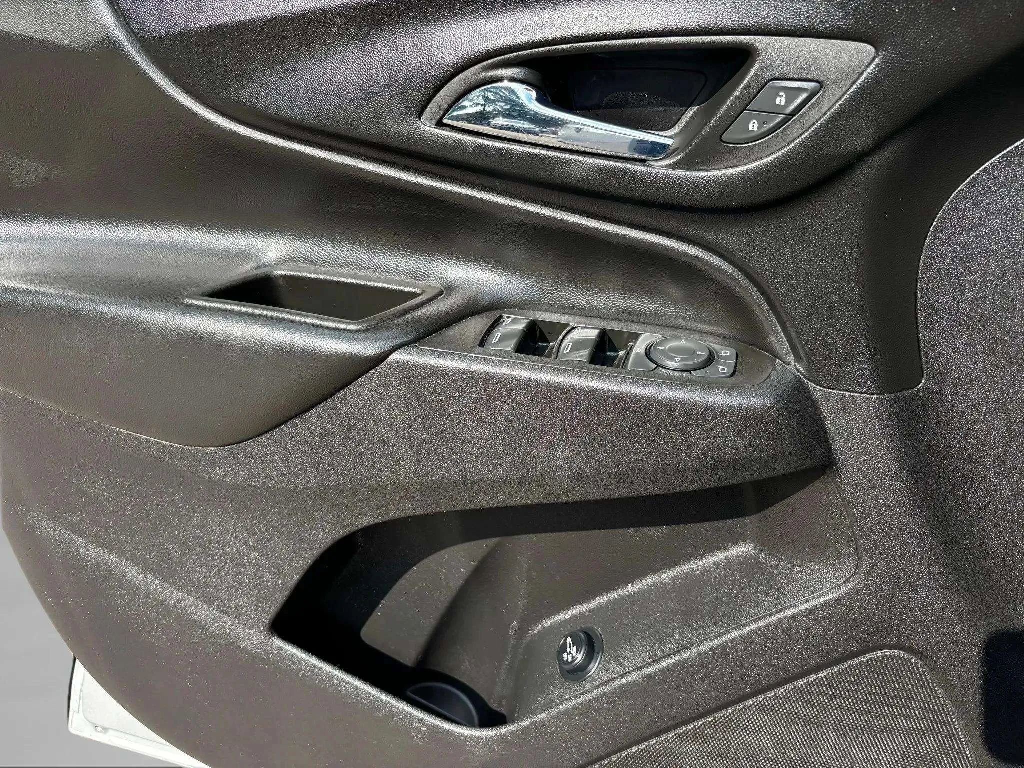 Used 2022 Chevrolet Equinox LT image 22