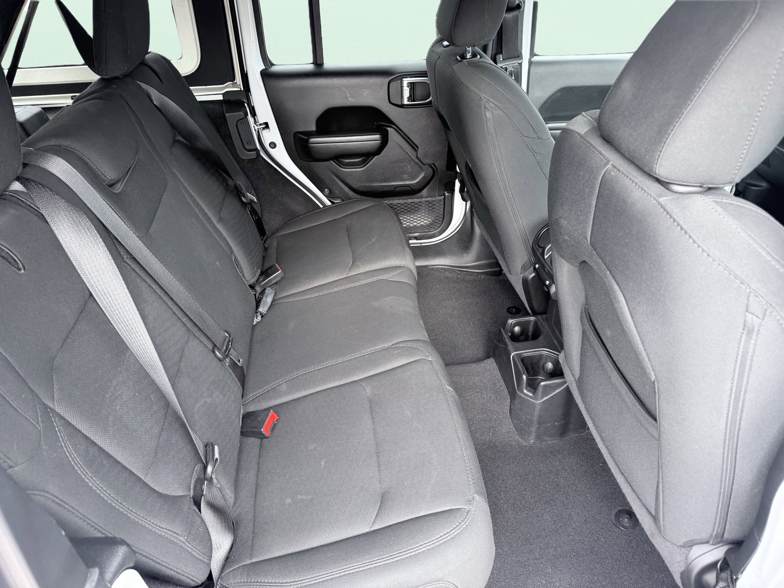 Used 2021 Jeep Wrangler Unlimited Sport AWD/4WD image 40