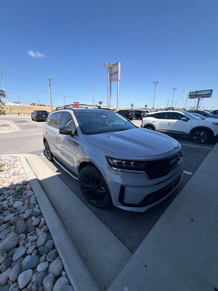 Used 2022 Kia Sorento SX