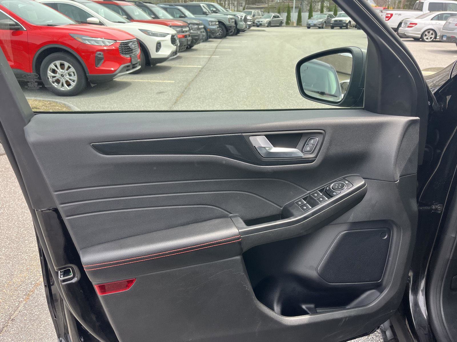 Used 2023 Ford Escape ST-Line AWD/4WD image 9