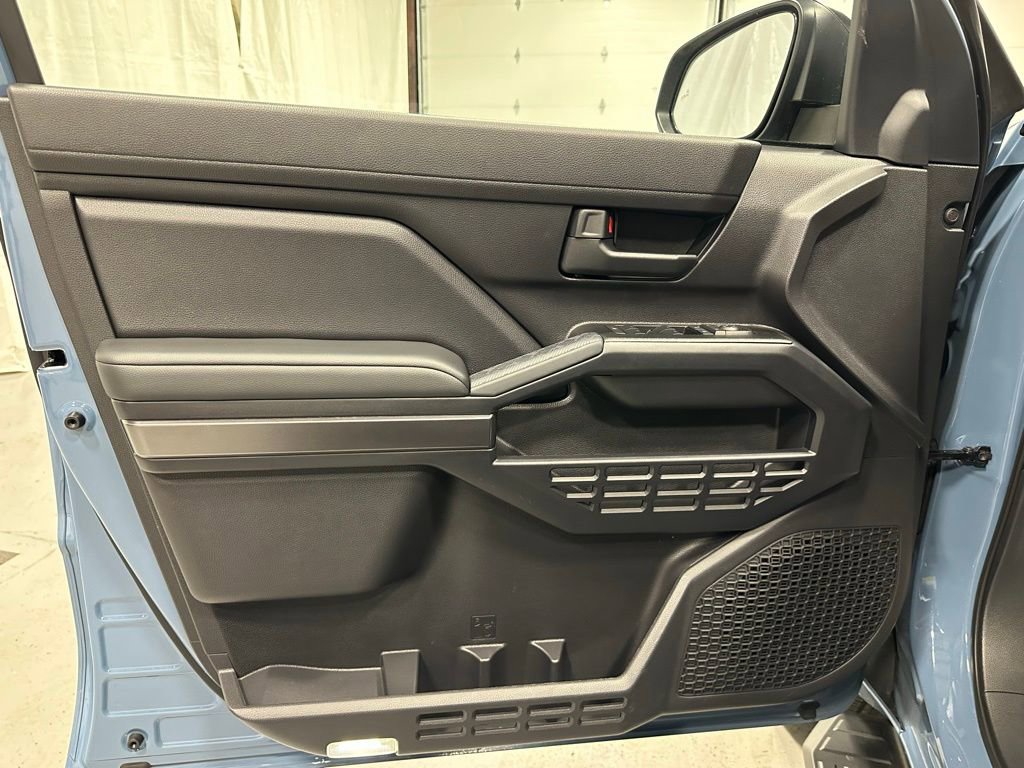 Used 2025 Toyota 4Runner SR5 image 8