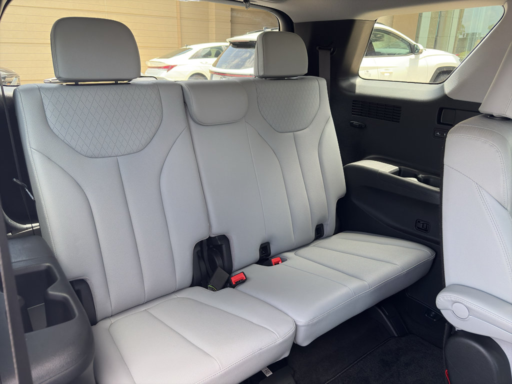 Used 2022 Hyundai Palisade SEL w/ Premium Package AWD/4WD image 17