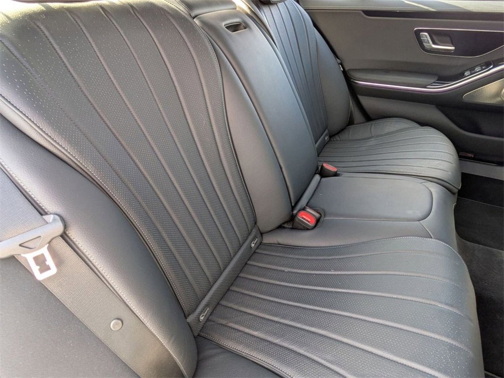 Used 2022 Mercedes-Benz S 500 4MATIC image 31