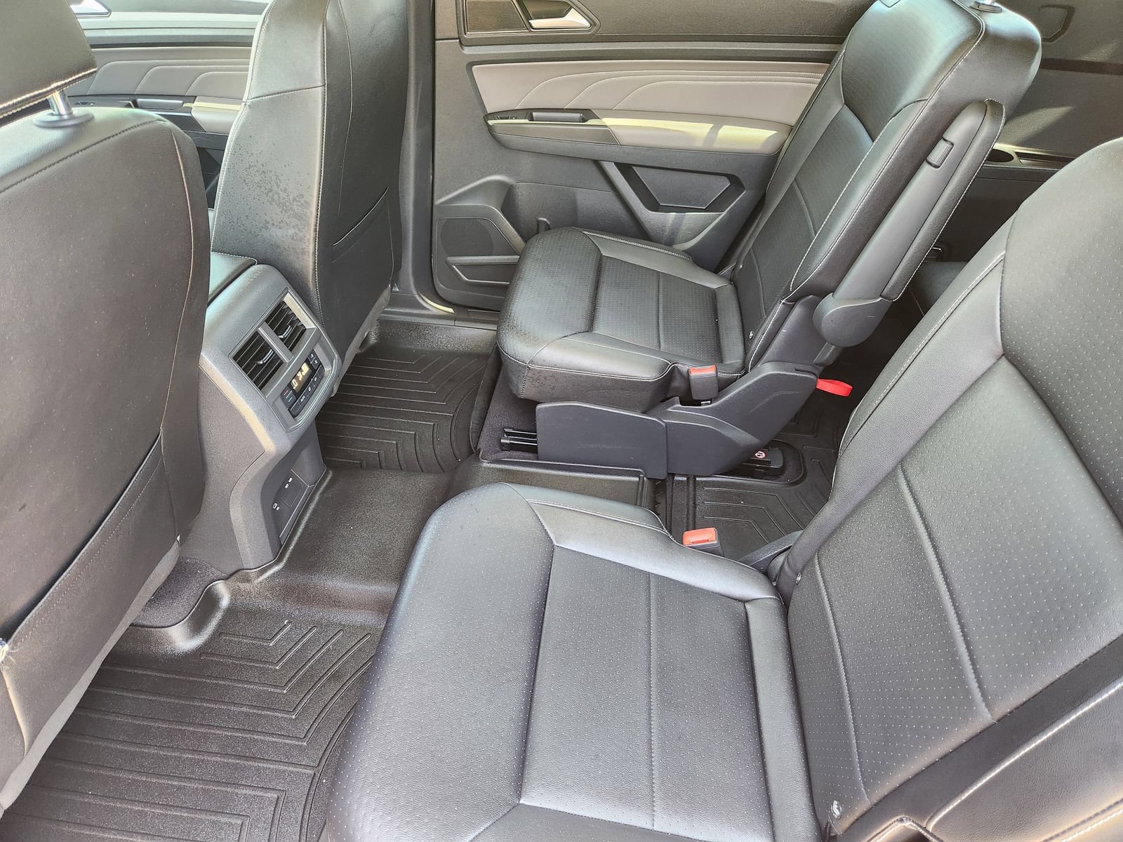 Used 2022 Volkswagen Atlas SEL R-Line AWD/4WD image 33