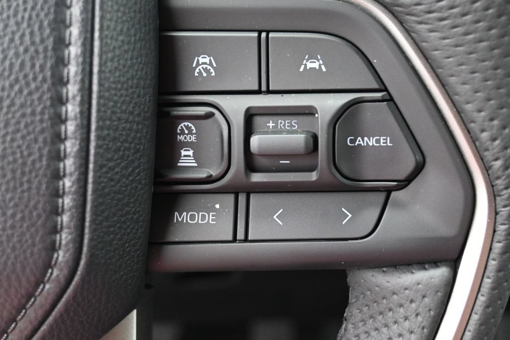 Used 2026 Toyota Tacoma SR5 AWD/4WD image 17
