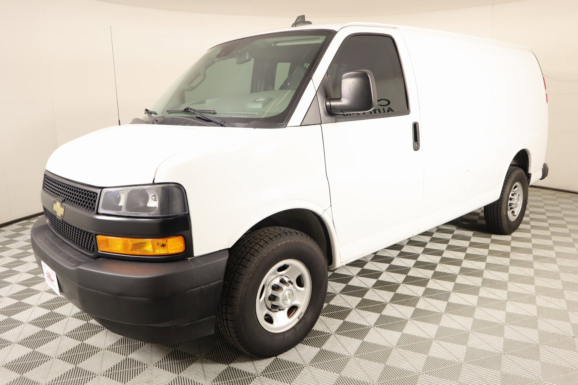 Used 2021 Chevrolet Express 2500 w/ Driver Convenience Package image 8