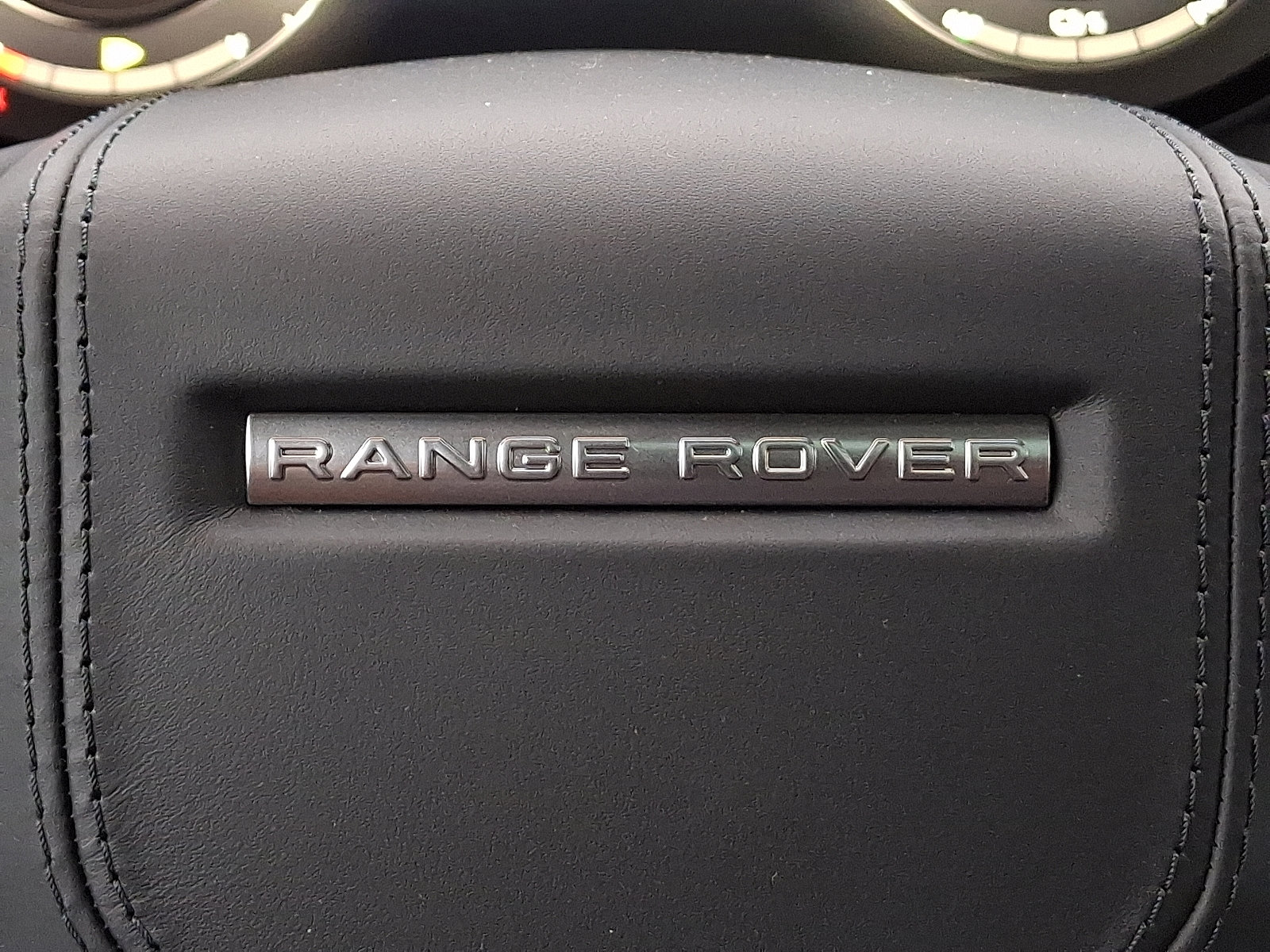 New 2025 Land Rover Range Rover SE image 20