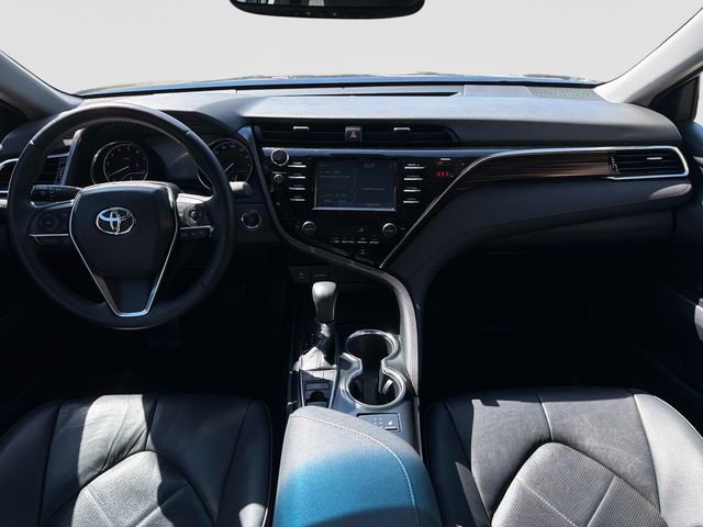Used 2018 Toyota Camry XLE FWD image 16