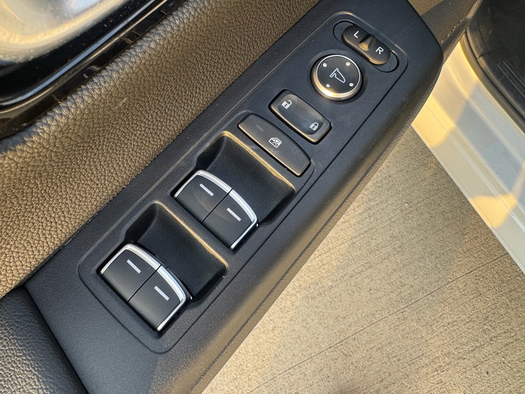 Certified 2025 Honda CR-V Sport Touring image 12