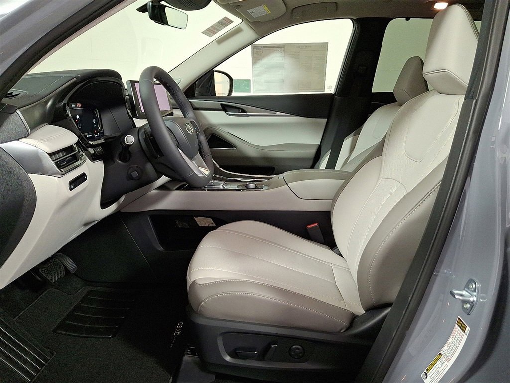 Certified 2026 INFINITI QX60 Luxe w/ Cargo Package image 13